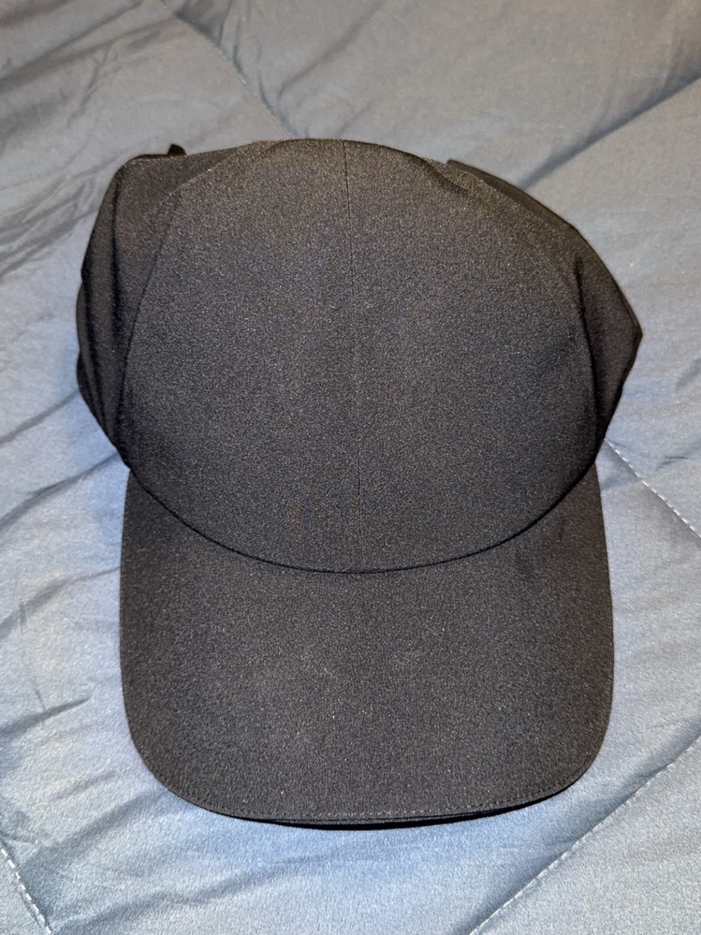 NWOT lululemon pony tail hat